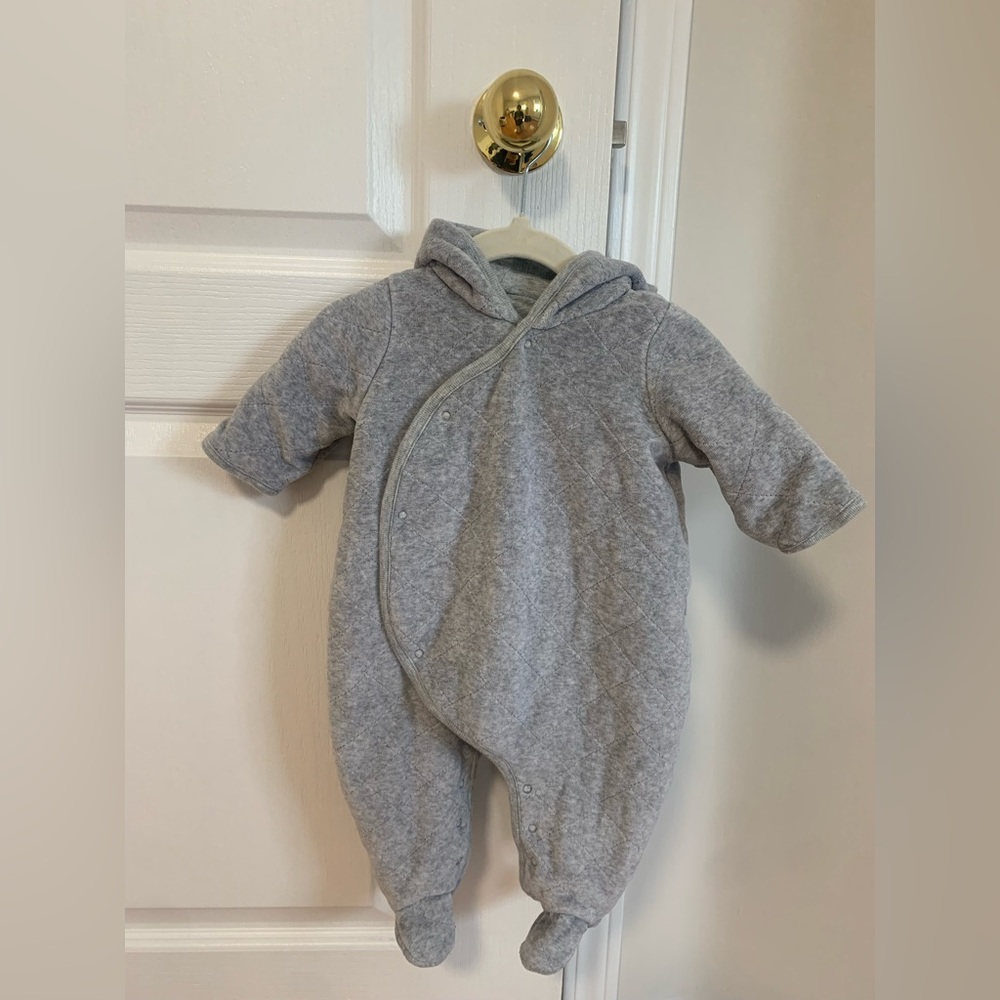 Baby footed quilted hooded romper size 0-3 mo